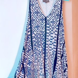 Short sleeved pattern dress